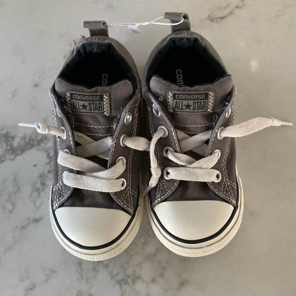 grey toddler converse